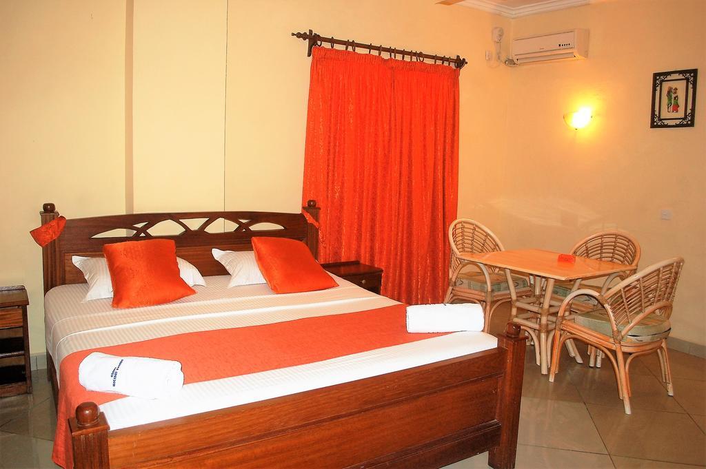 Regency Park Hotel Mombasa Exteriör bild